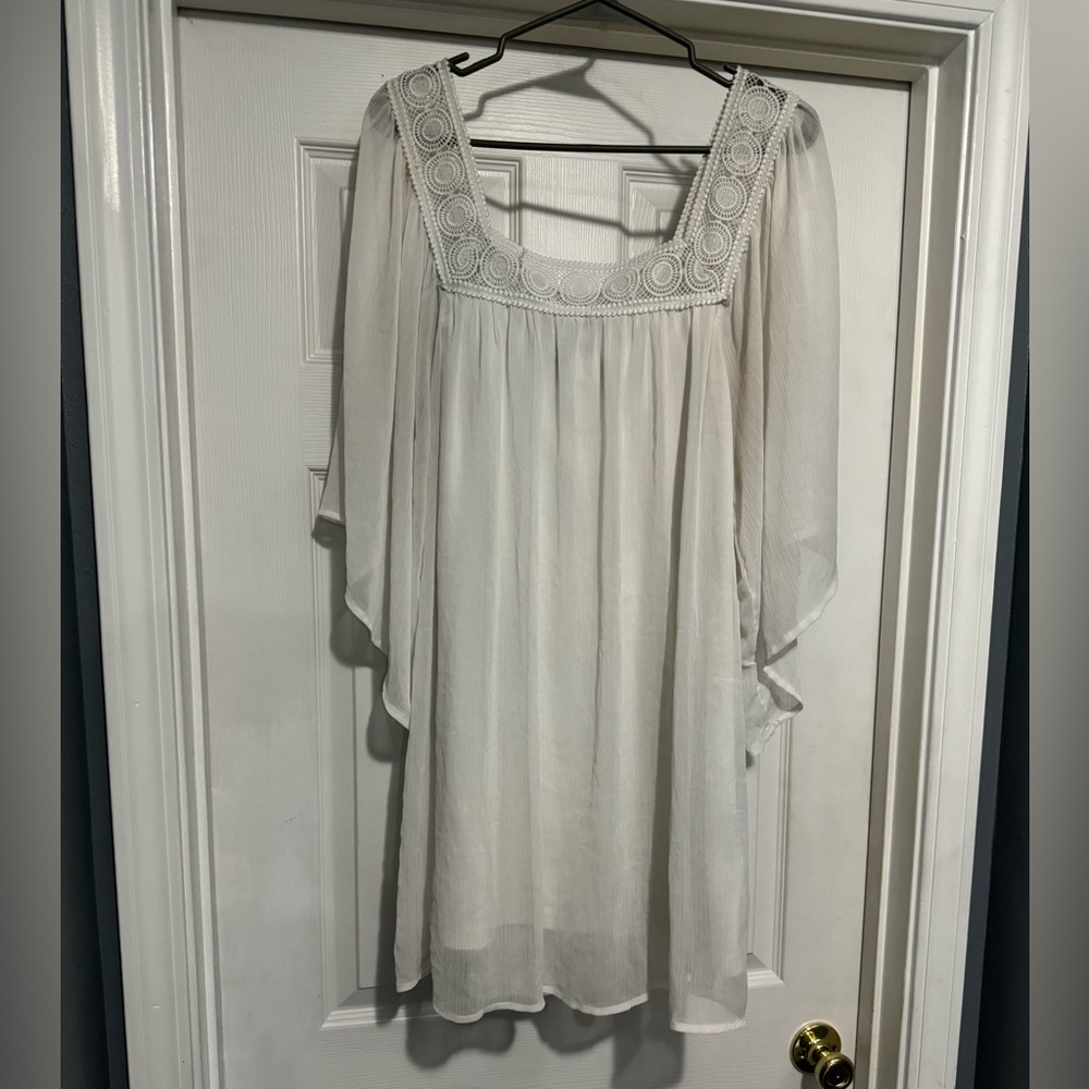 White lightweight tunic top